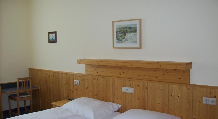 Hubertushof Fromwald Hotel Und Gasthof Bad Fischau Экстерьер фото