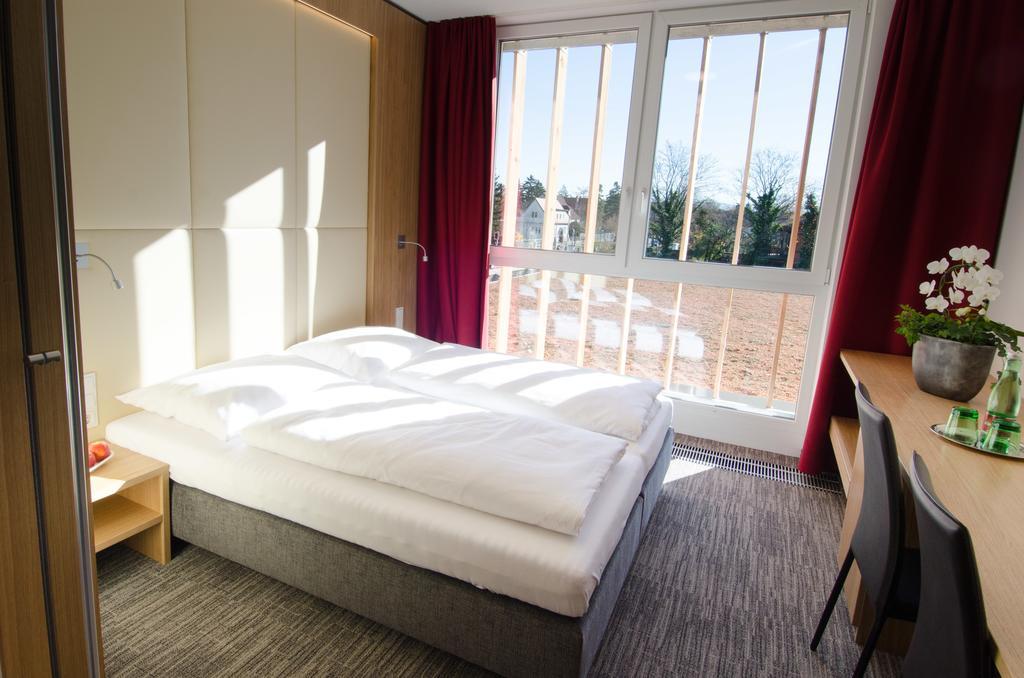 Hubertushof Fromwald Hotel Und Gasthof Bad Fischau Экстерьер фото