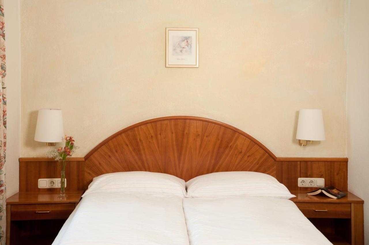 Hubertushof Fromwald Hotel Und Gasthof Bad Fischau Номер фото
